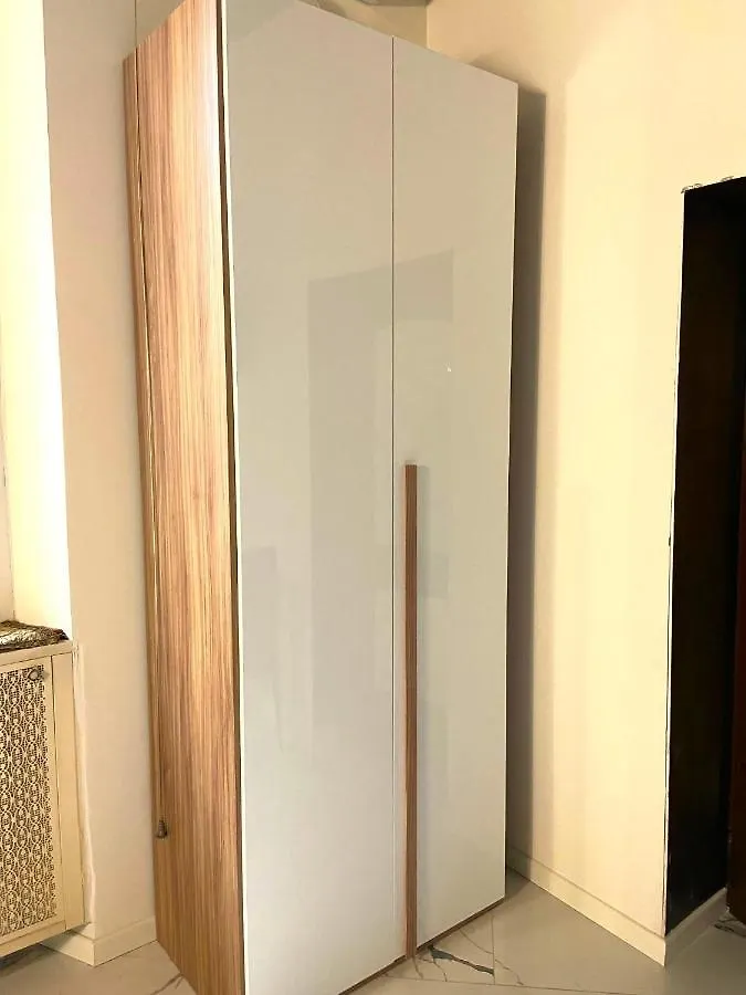 Apartment In Villa Milano