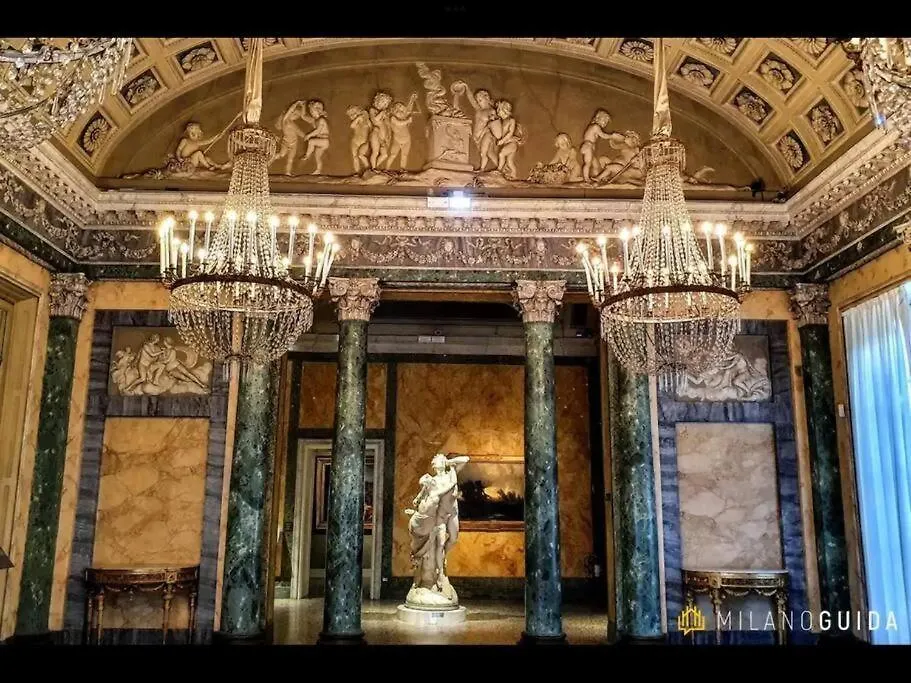 Apartment In Villa Milano Italy